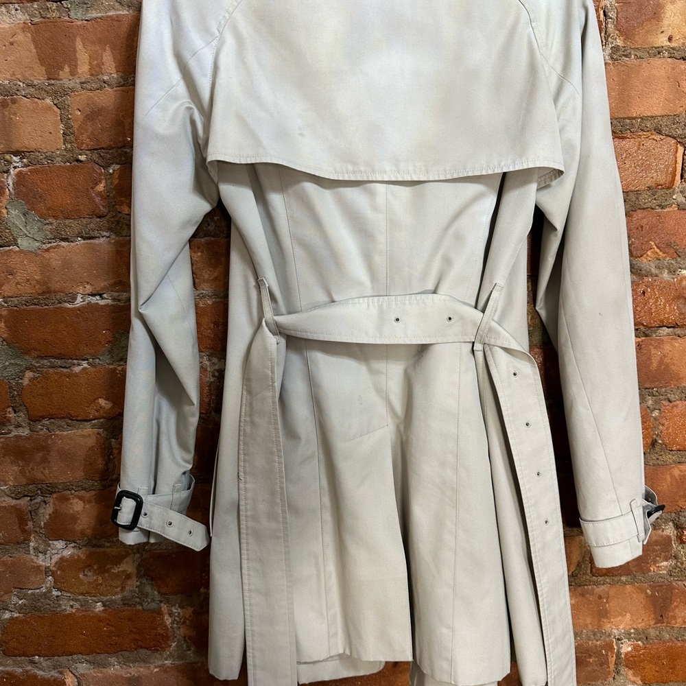 Burberry short trench coat - Picture 11 of 11